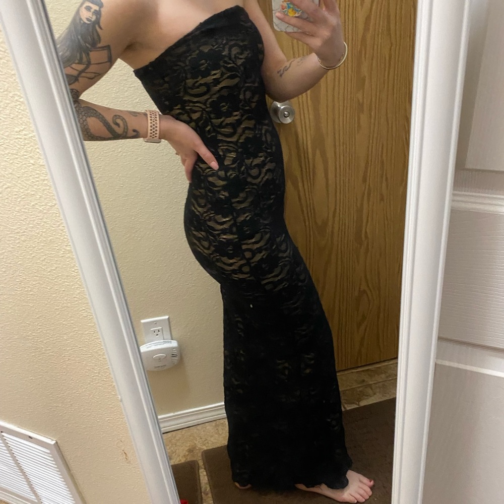 Floor length lace stretch dress